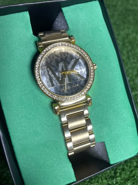 Reloj MK | Diseño Sofisticado con Piedras y Manillas Resistentes | Dorado