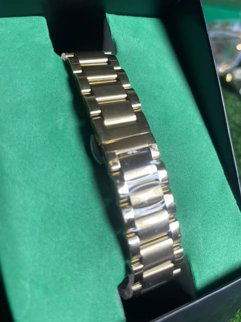 Reloj MK | Diseño Sofisticado con Piedras y Manillas Resistentes | Dorado