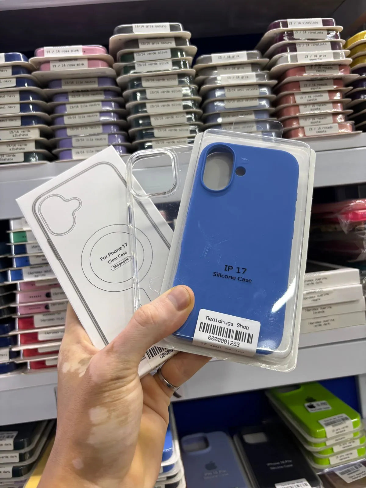 iPhone 17 | Silicone Case | Fashion | MagSafe