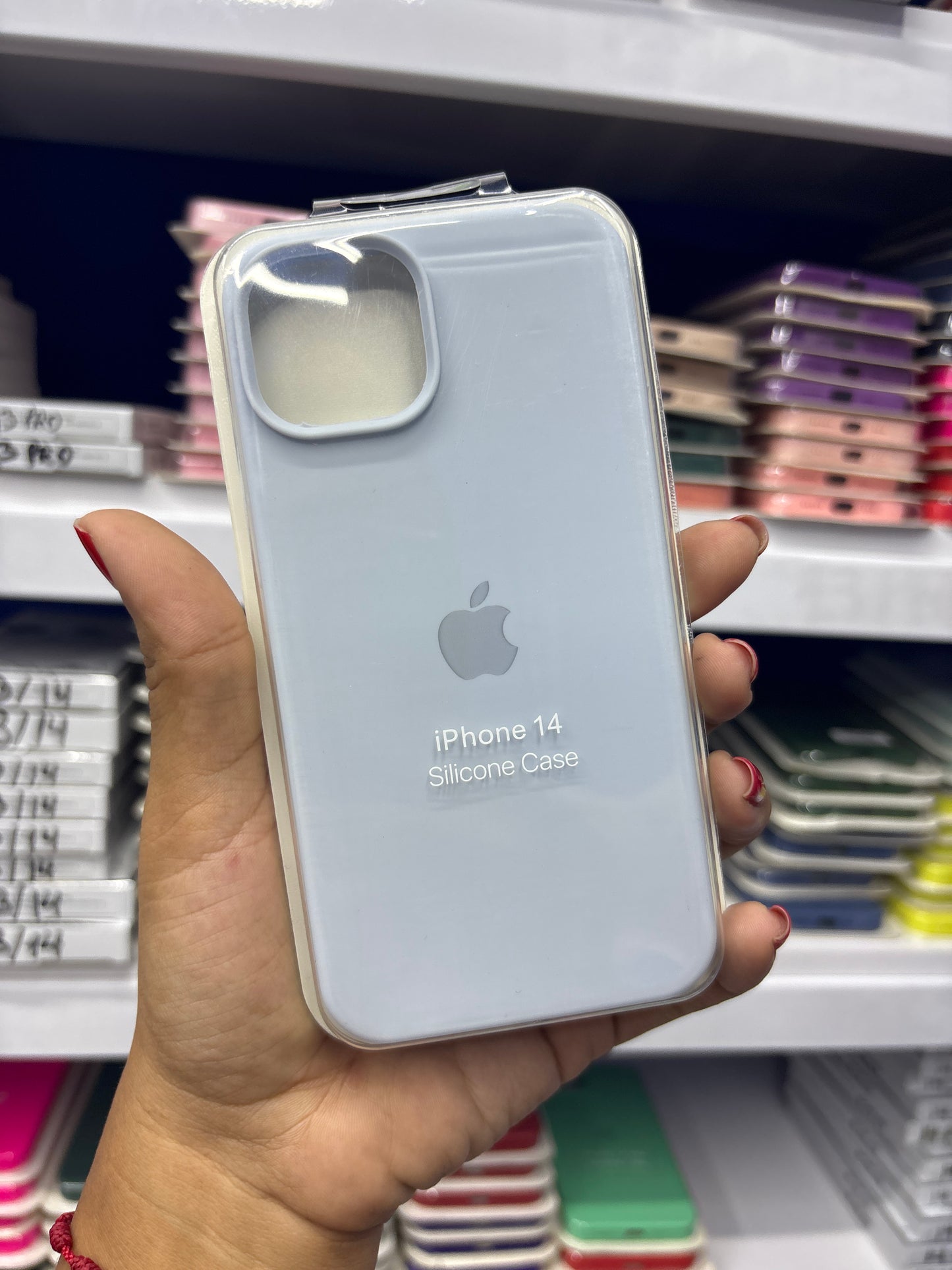 iPhone 13 / 14
