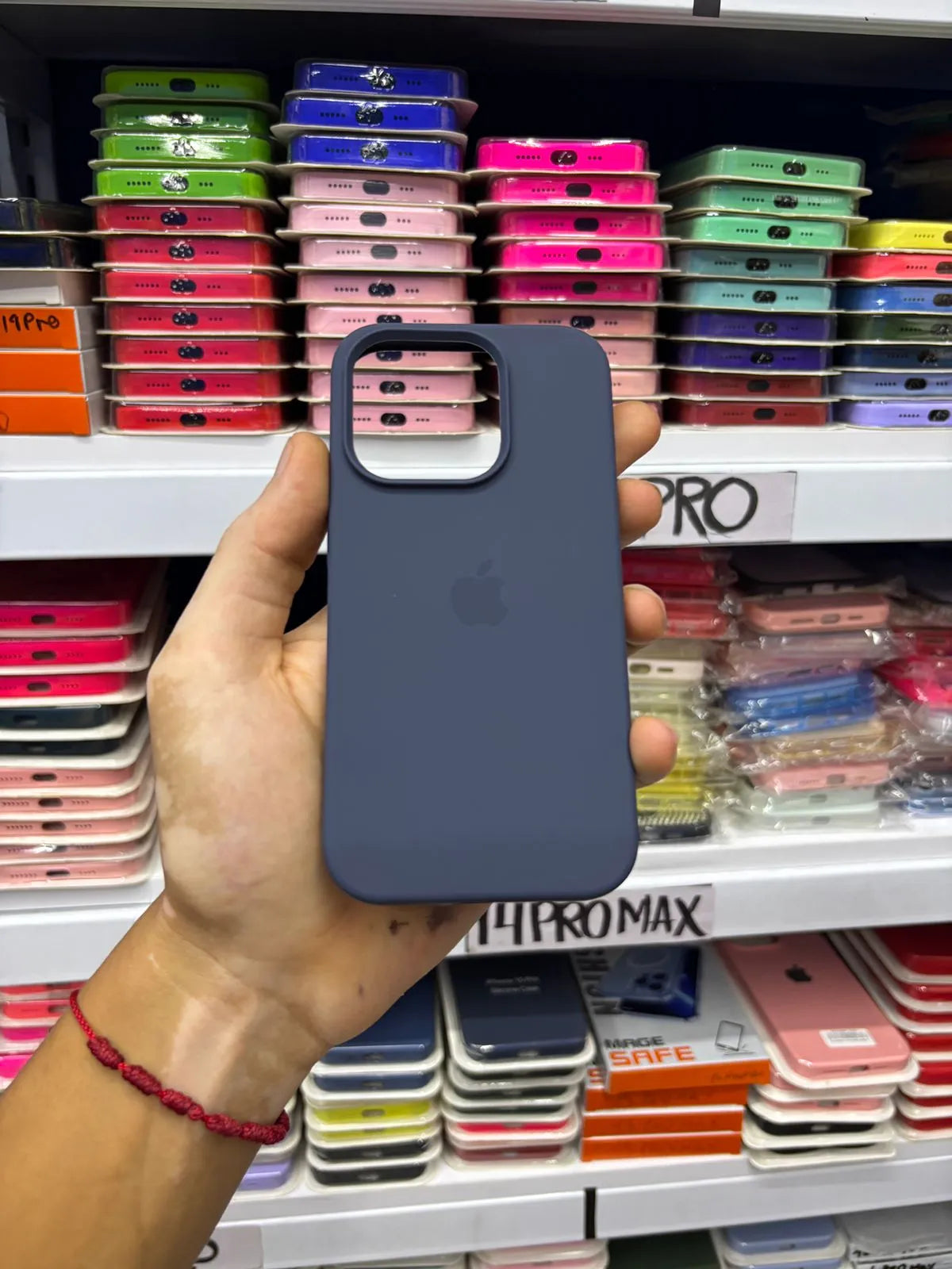 iPhone 13 / 14 | Silicone Case
