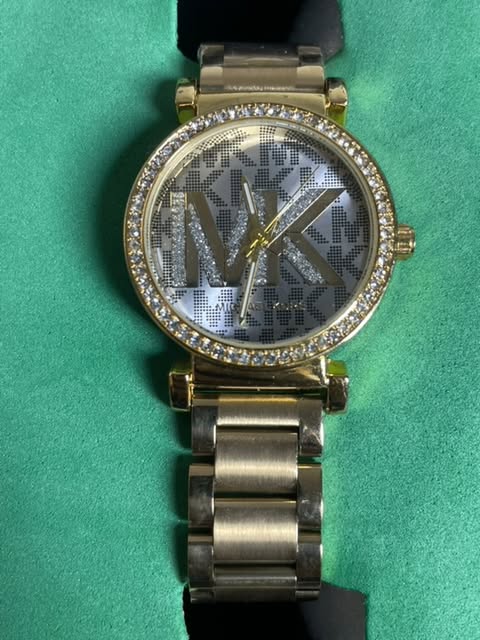 Reloj MK | Diseño Sofisticado con Piedras y Manillas Resistentes | Dorado
