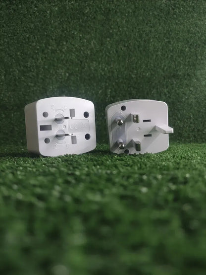 Plug Universal | Abs V0 | Modelo Z4 | Ldnio