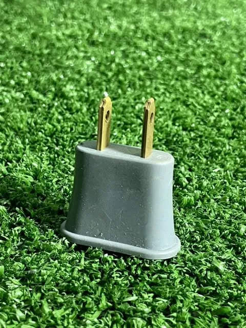 Adaptador De Enchufe De Europeo A Americano | Convertidor