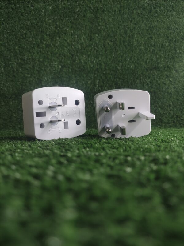 Plug Universal | ABS V0 | Modelo Z4 | LDNIO - Imagen 4